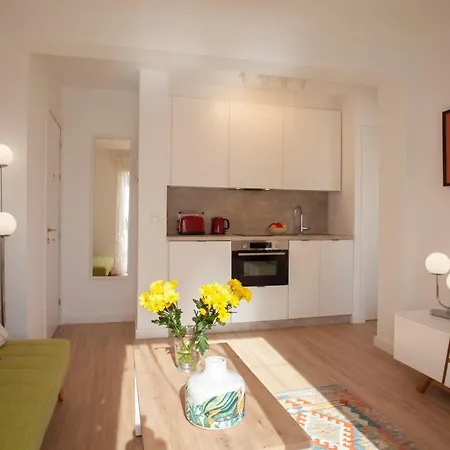 Lovely Beachfront In Calahonda Apartment
